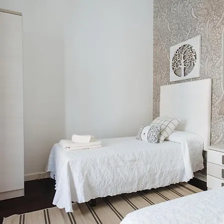 Puerta Real - Free Parking Appartement