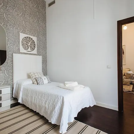Puerta Real - Free Parking Appartement *